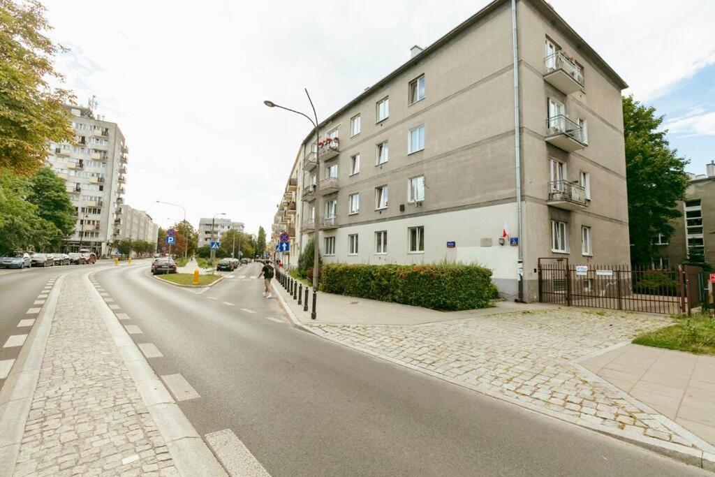 Retro Vibe In The Green District Of Warsaw Exterior photo